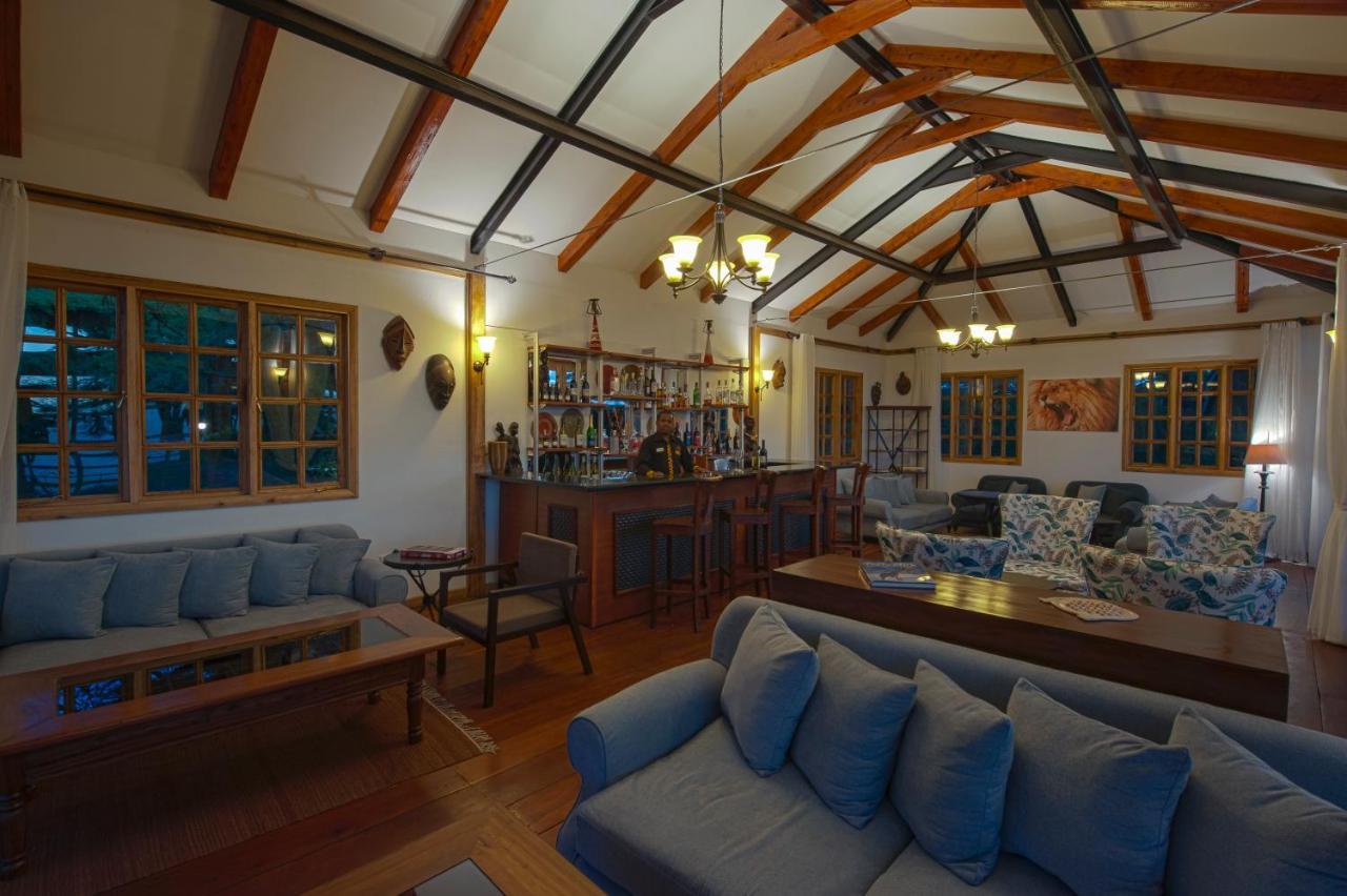 Lions Paw Ngorongoro Hotel Bagian luar foto