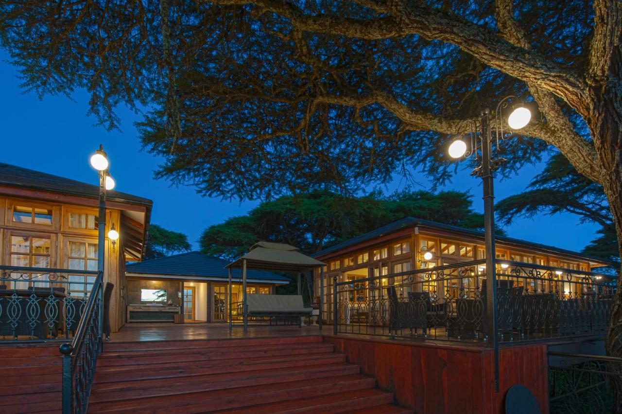 Lions Paw Ngorongoro Hotel Bagian luar foto