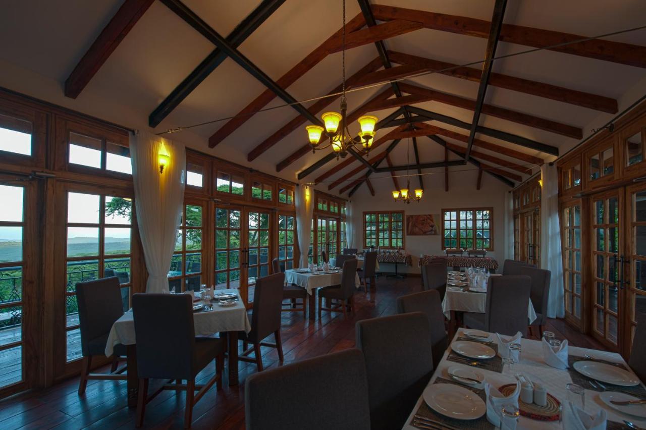Lions Paw Ngorongoro Hotel Bagian luar foto