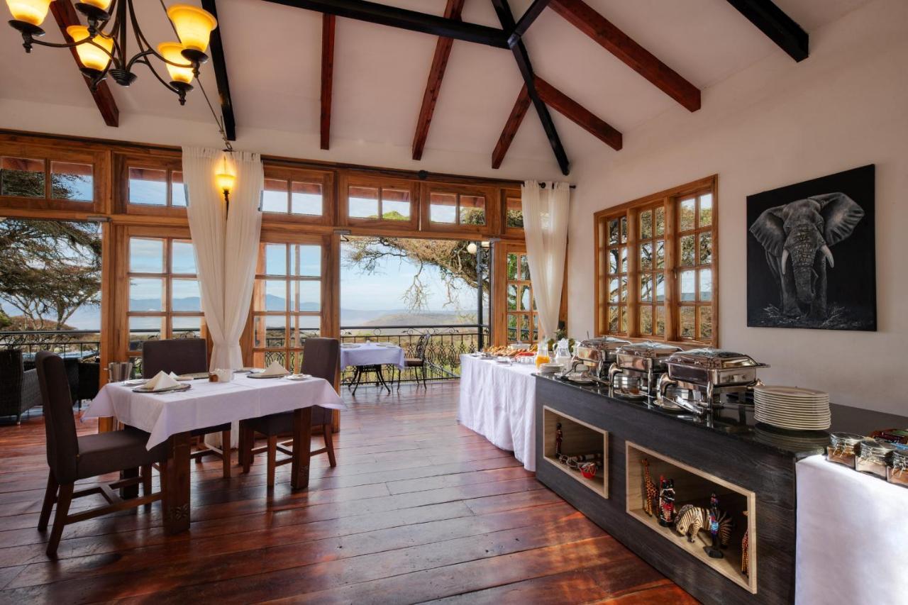 Lions Paw Ngorongoro Hotel Bagian luar foto