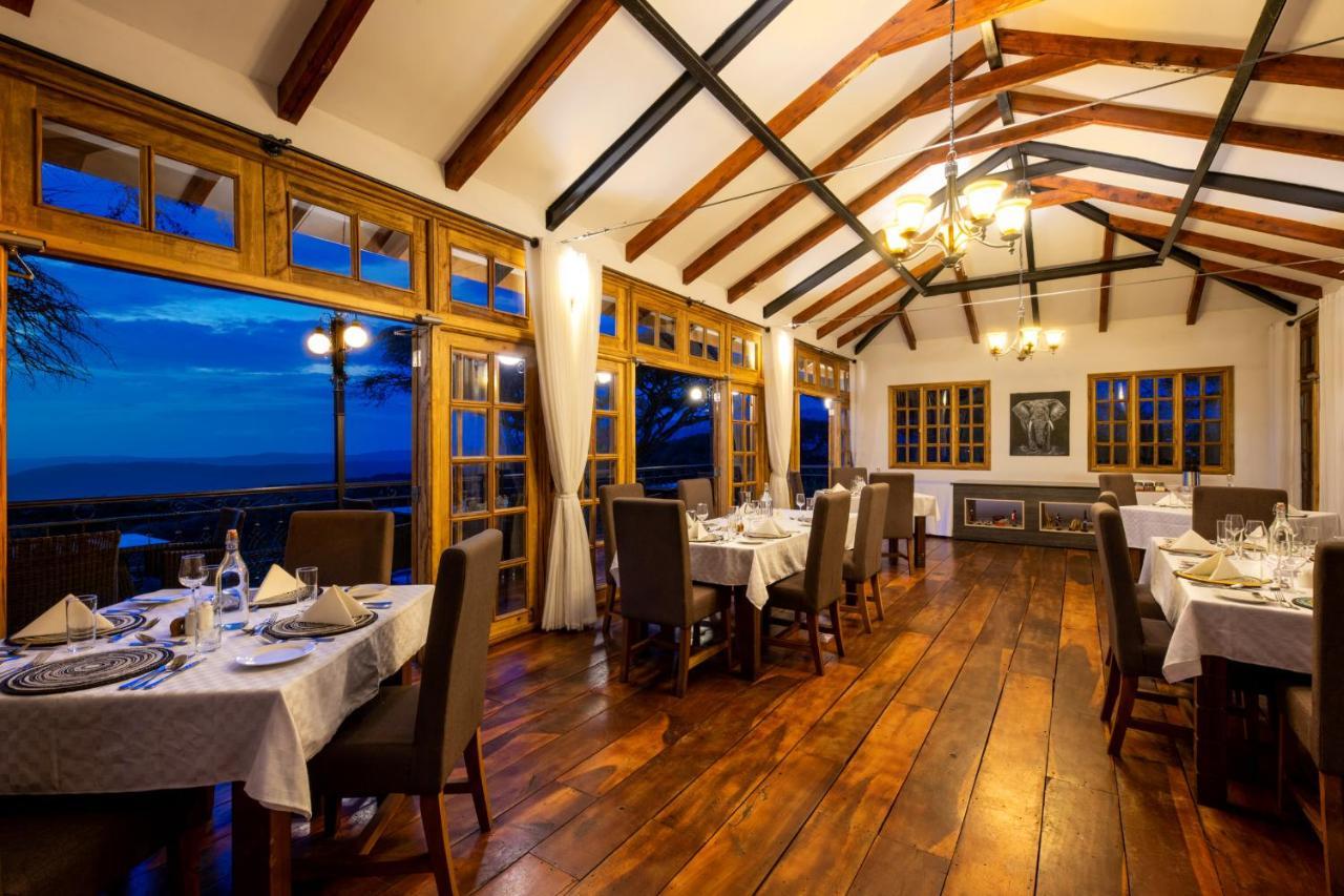 Lions Paw Ngorongoro Hotel Bagian luar foto